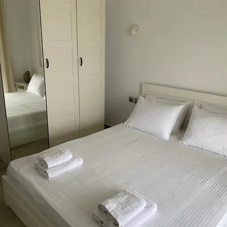 Seafront Apartment Nea Peramos מראה חיצוני תמונה