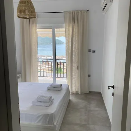 Seafront Apartment Nea Peramos מראה חיצוני תמונה